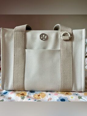 lululemon athletica Two-Tone Canvas Tote Bag *Mini* 4.5L